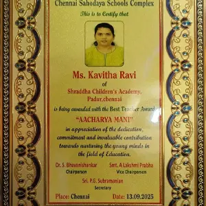 Ms. Kavitha ravi has received the Best Teacher Award